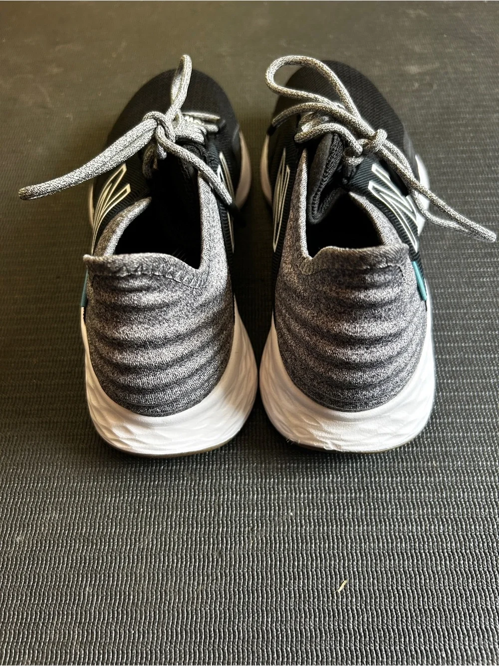 New Balance Fresh Foam Roav Women’s size  8 Black Gray Running Shoes